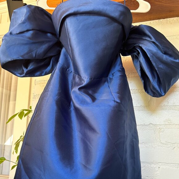 NWT Blue satin material formal off the shoulder mini dress - Picture 3 of 8